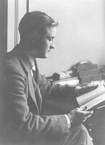 F_Scott_Fitzgerald_circa_1920